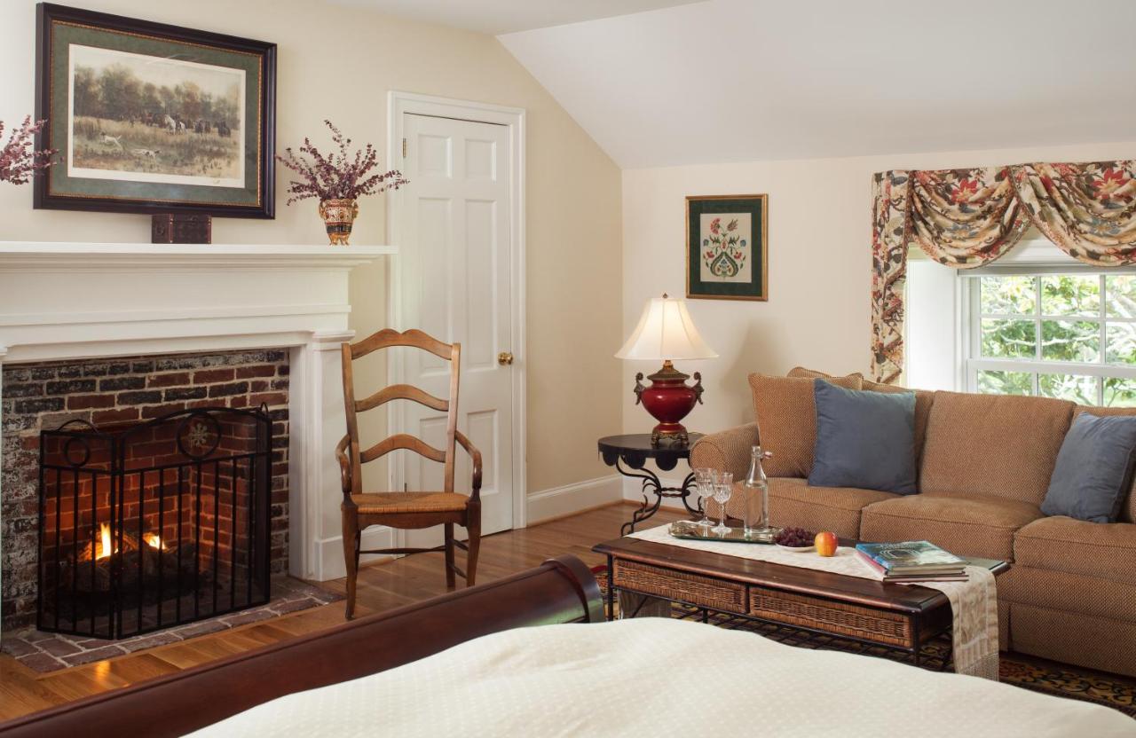 Inn At Warner Hall Gloucester Esterno foto