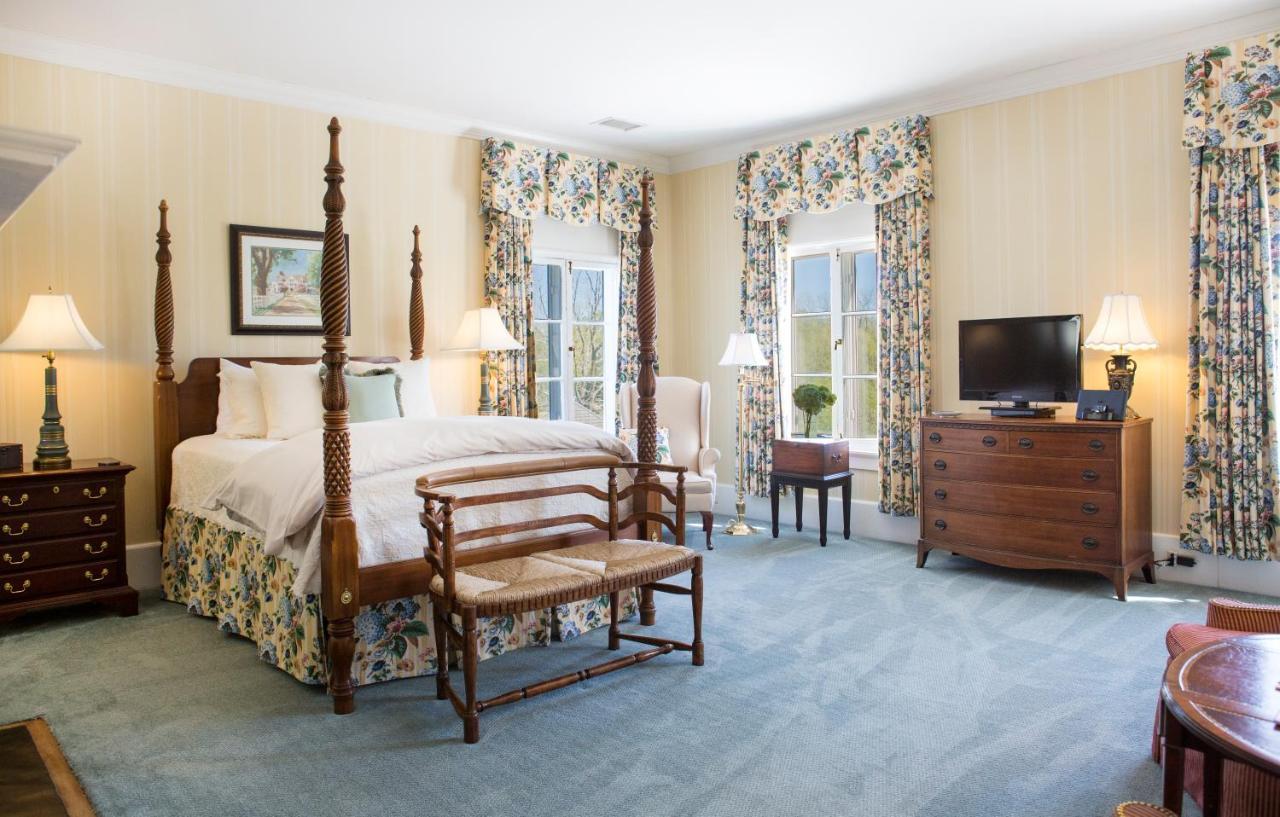 Inn At Warner Hall Gloucester Esterno foto
